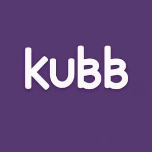 Produktnamnet "kubb.se" visas med feta, rundade vita bokstäver på en lila bakgrund.
